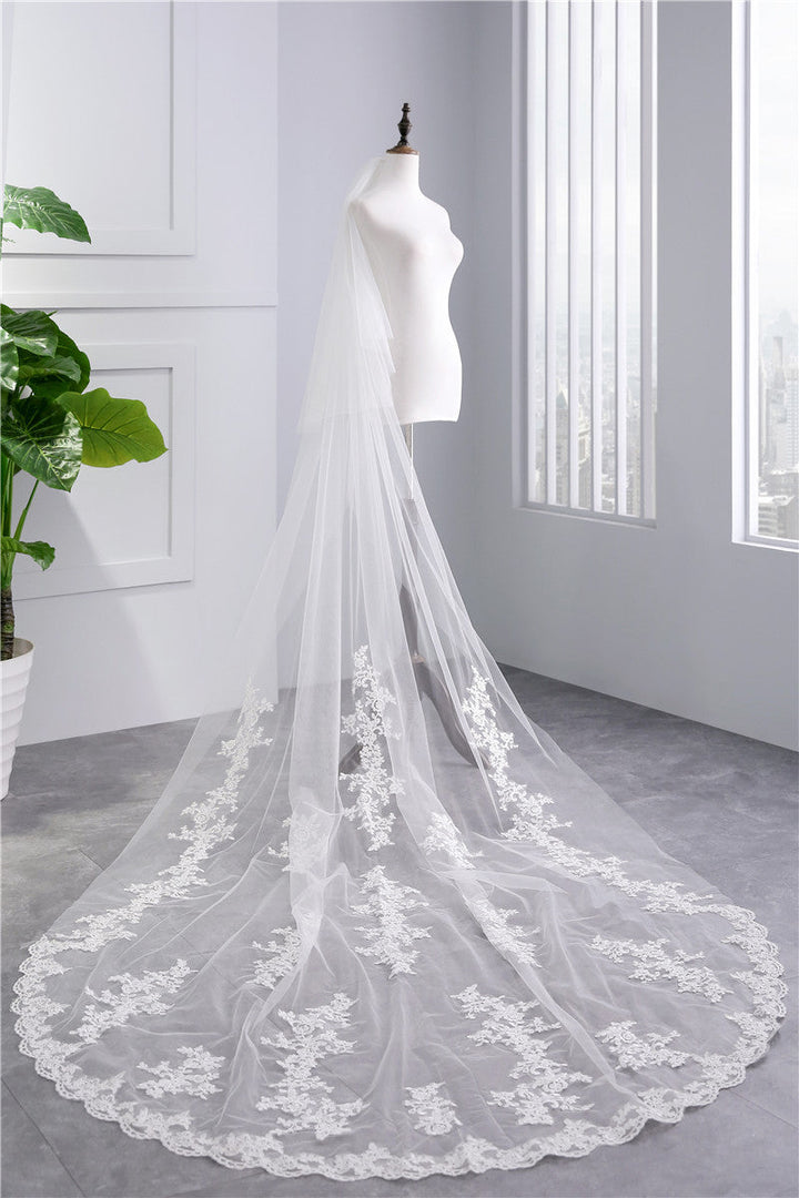 Voile de Mariée Élégant à Deux Niveaux avec Appliques