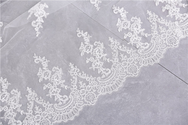 Voile de Mariée en Dentelle à Un Niveau avec Appliques