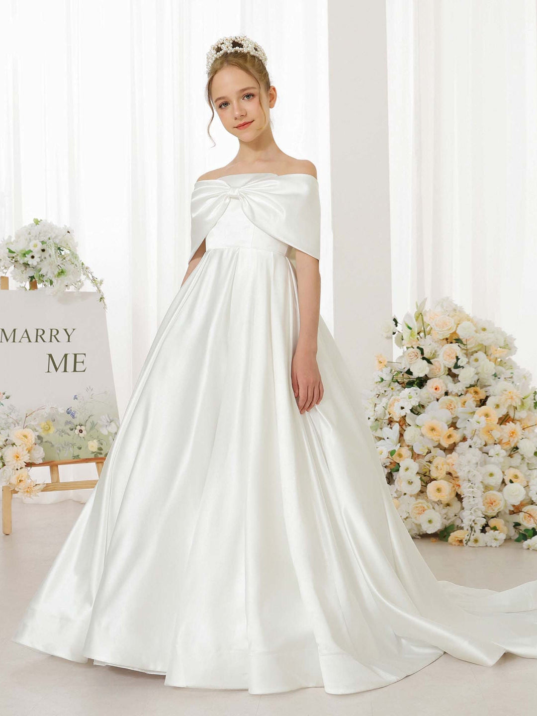 Robe de Demoiselle D'Honneur Empire en Satin à Manches Courtes et Épaules Dénudées