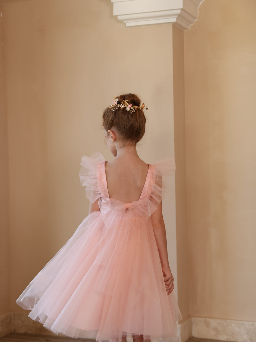 Robe de Bal en Satin Tulle à Encolure Carrée Sans Manches, Longueur Thé, Robes de Demoiselle D'Honneur Blanches Froncées