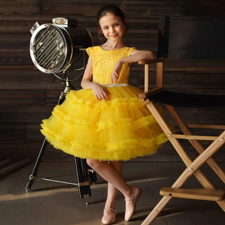 Robe de Bal à Encolure Dégagée Sans Manches, Longueur Genou, avec Nœud