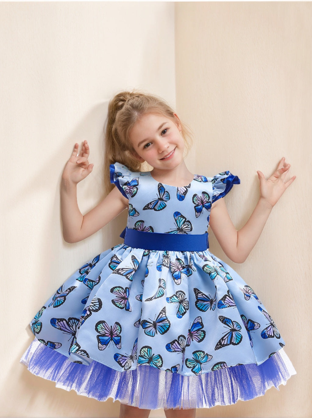 Robe de Bal à Encolure Dégagée et Manches Courtes, Longueur Genou, avec Dentelle