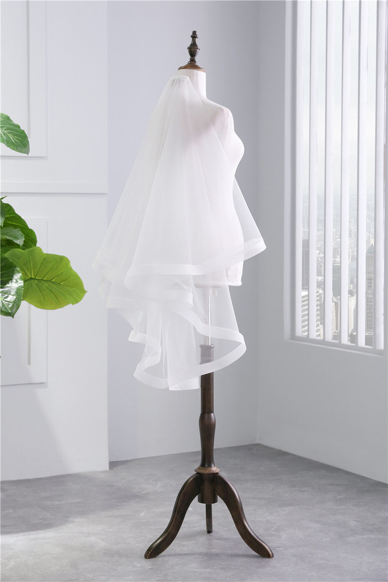 Voile de Mariée Classique en Dentelle à Un Niveau avec Tulle Uni