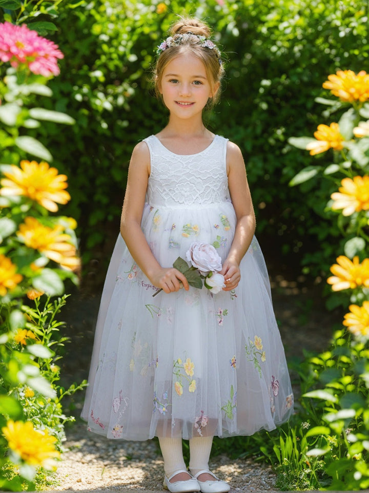 Robe en Tulle Longueur Genou avec Broderie en Dentelle