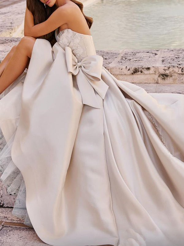 Robe de Mariée Trapèze/Princesse en Cœur, Traîne Courte, Sans Manches, avec Nœud(S)