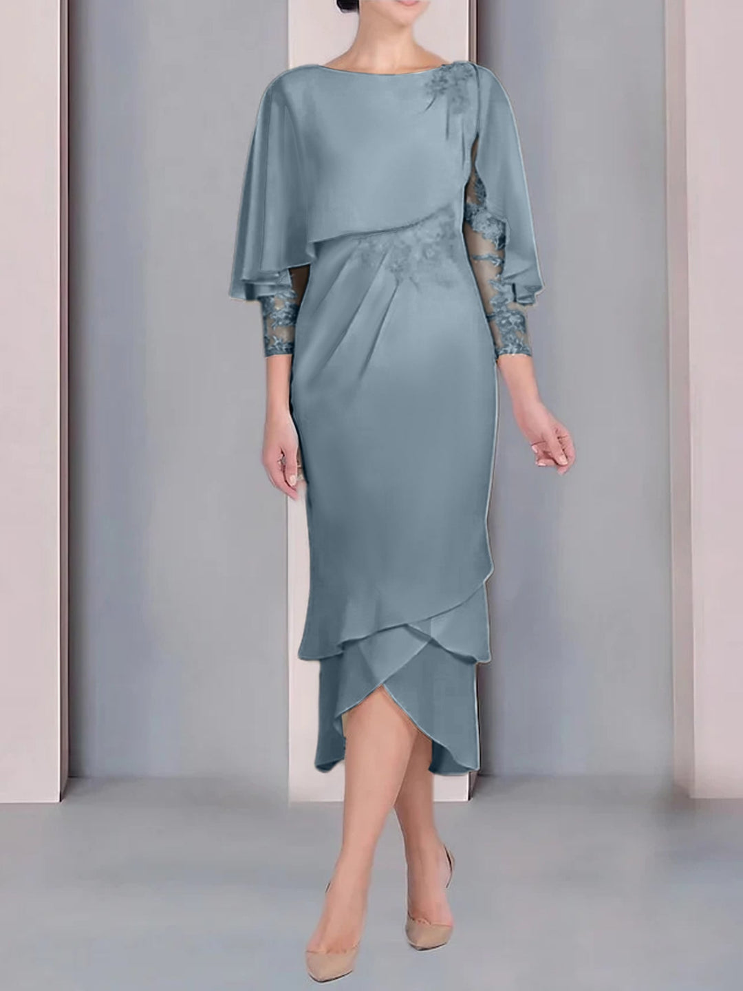 Robe de Mère de la Mariée Fourreau/Colonne à Manches Courtes et Longueur Thé avec Appliques et Dentelle