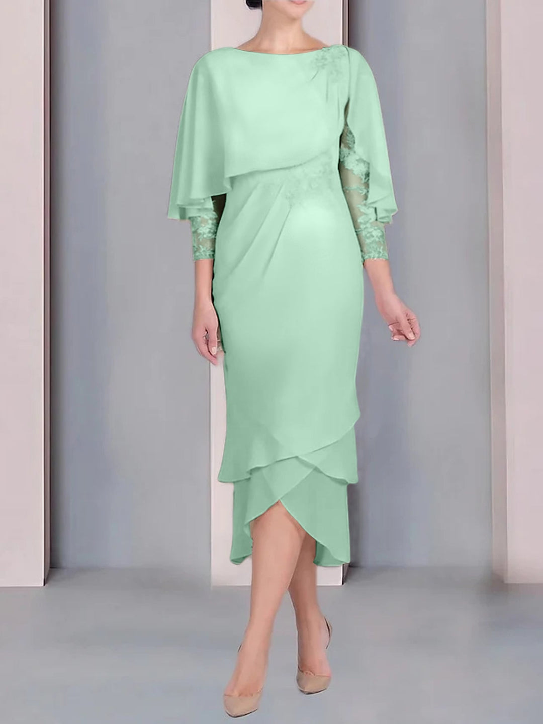 Robe de Mère de la Mariée Fourreau/Colonne à Manches Courtes et Longueur Thé avec Appliques et Dentelle