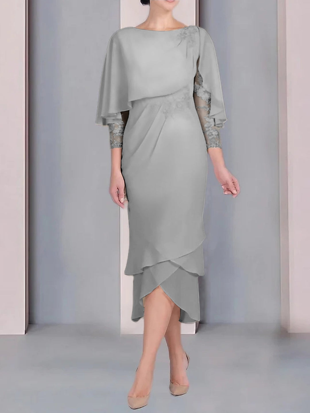 Robe de Mère de la Mariée Fourreau/Colonne à Manches Courtes et Longueur Thé avec Appliques et Dentelle