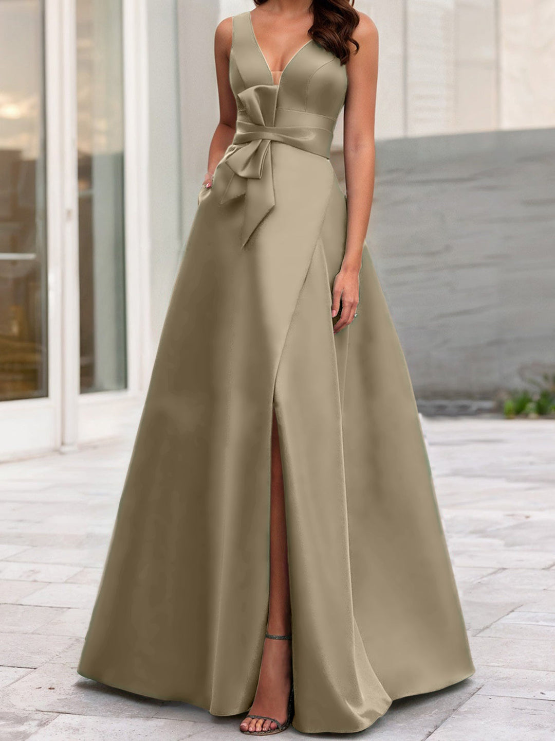 Robe de Mère de la Mariée Coupe A-Line/Princess à Col en V Sans Manches avec Fente Sur le Côté