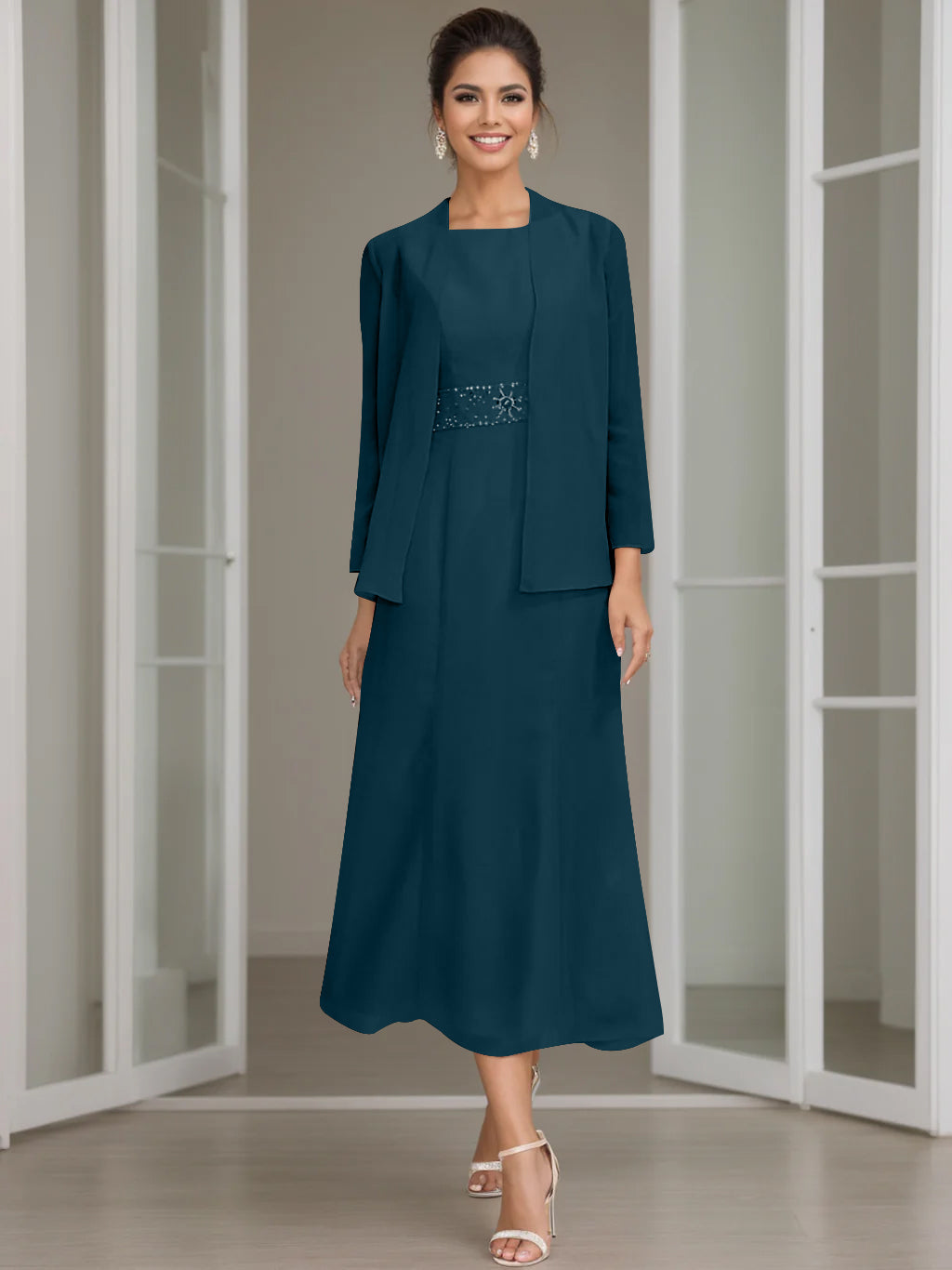 Gaine/Colonne Collier Bijou Tea Length Robes Mère de La Mariée avec veste & Perles