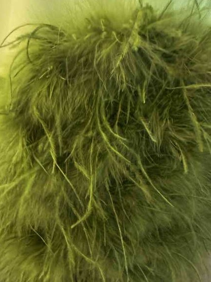 Robe De Mère De La Mariée Unique, Fourreau/Colonne, Épaules Dénudées, Manches Courtes, Longueur Thé, Avec Plumes