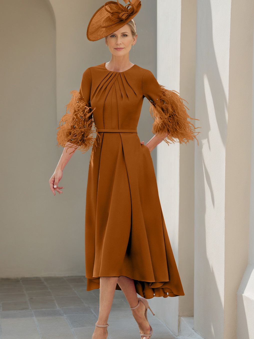 Ligne A/Princesse Scoop Demi-manches Longueur de Thé Robes Mère de La Mariée avec Feathers