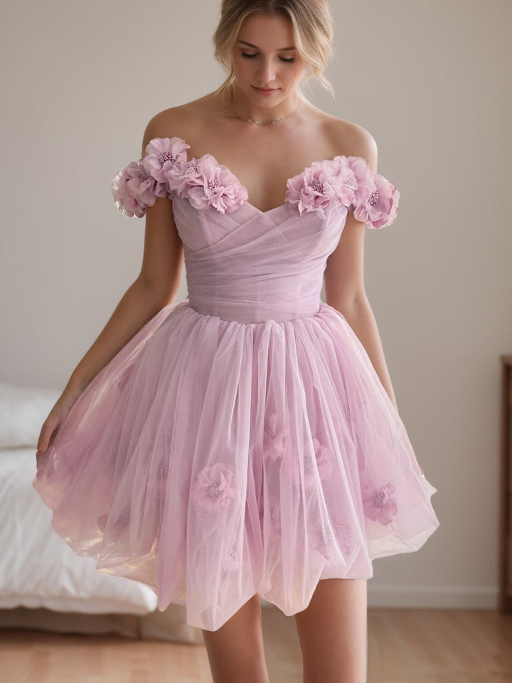 Robe de Soirée Courte/Mini, Coupe Trapèze/Princesse, Décolleté en Cœur, Bretelles Dénudées, Manches Courtes/Mini, Robe de Cocktail, de Bal, avec Fleurs et Plis Faits à la Main