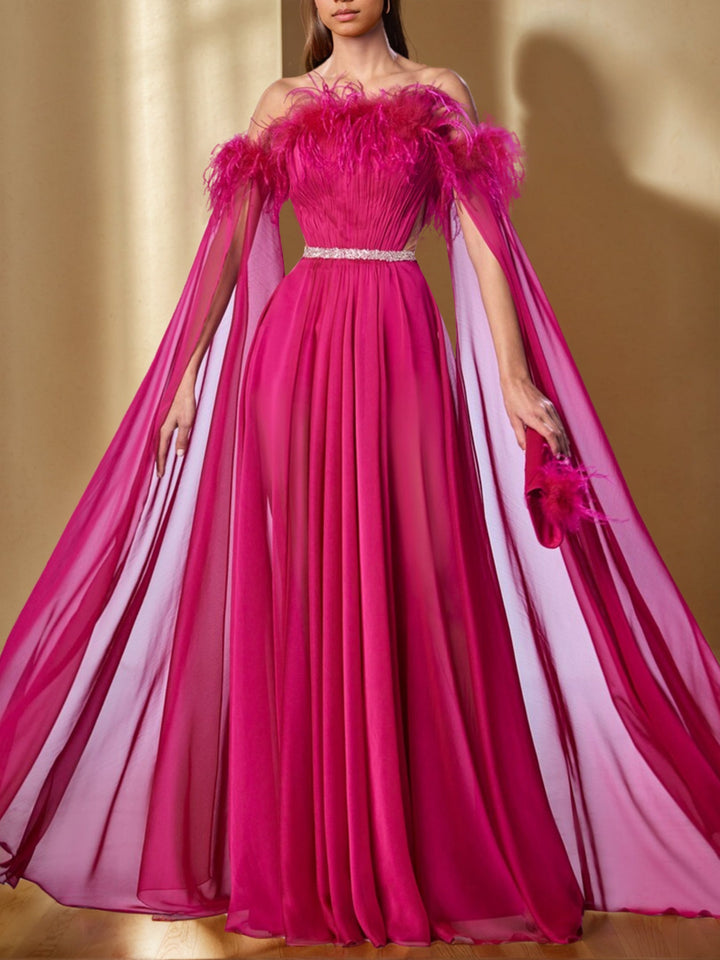 Robe de Soirée Trapèze/Princesse à Épaules Dénudées et Manches Longues avec Plumes