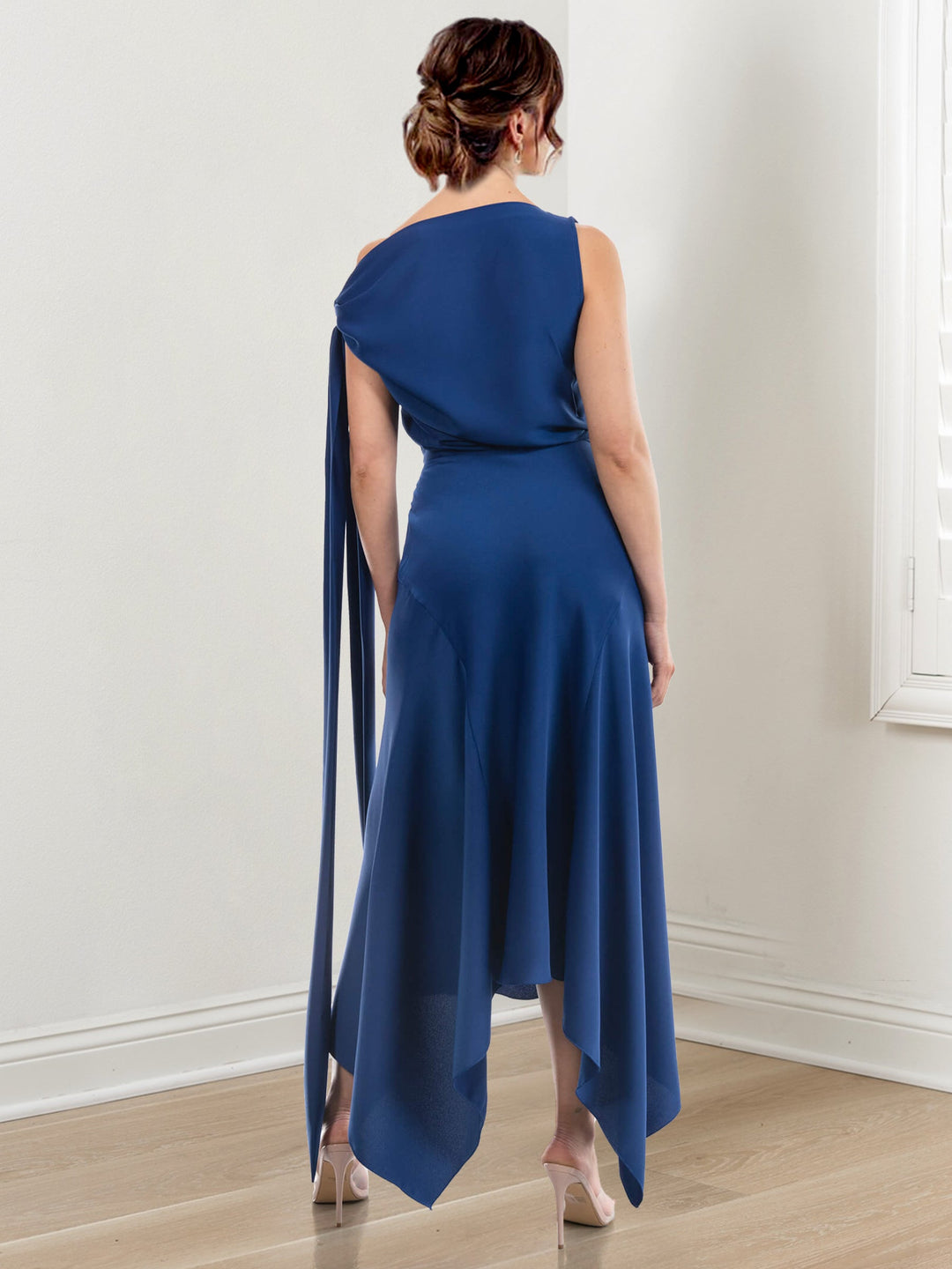 Robe de Mère de la Mariée Asymétrique à Col Montant et à Volants
