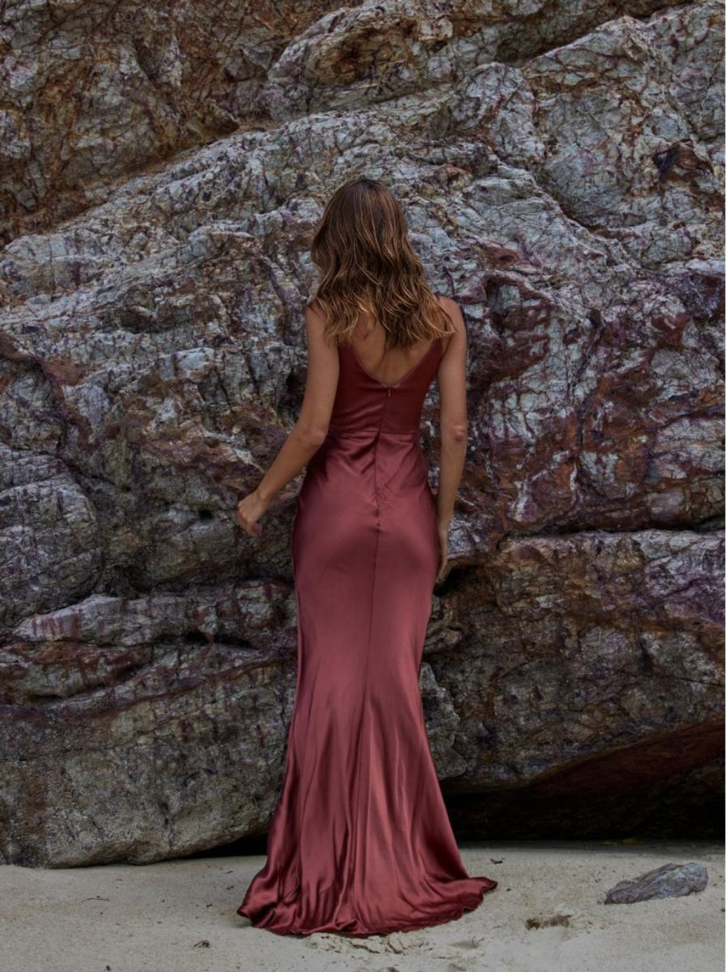 Gaine/Colonne Col bénitier Bretelles Spaghetti Sans Manches La Longueur du Sol Satin de Soie Robes de Demoiselle d'Honneur