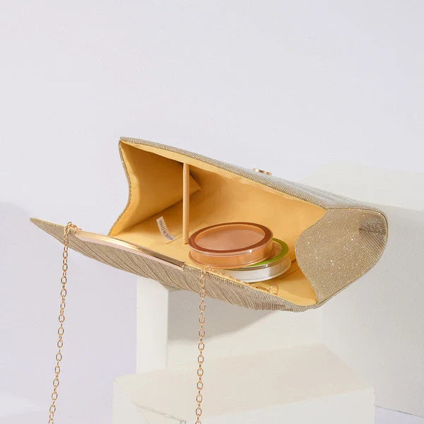 Charmantes Pochettes Spéciales Délicates et Brillantes