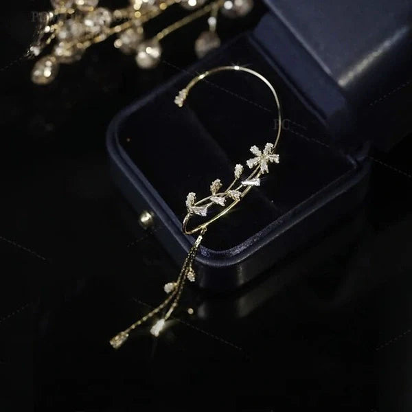 Manchette D'Oreille Classique avec Strass et Pompons