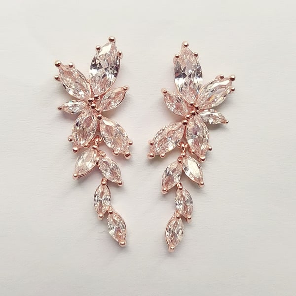 Boucles D'Oreilles Pendantes Élégantes en Zircon Marquise