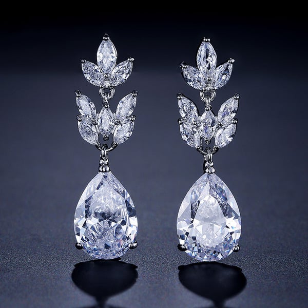 Superbes Boucles D'Oreilles Pendantes en Zircon