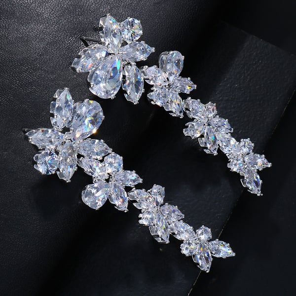 Boucles D'Oreilles Pendantes Luxueuses en Strass Marquise