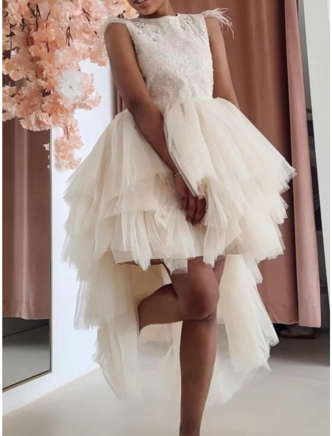 Robes de Demoiselle D'Honneur Asymétriques Coupe A-Line/Princess avec Perles et Plumes