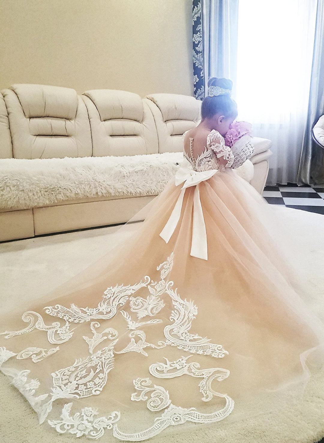 Robe de Demoiselle D'Honneur en Tulle à Col Transparent et Coupe A-Line/Princess avec Appliques et Nœud