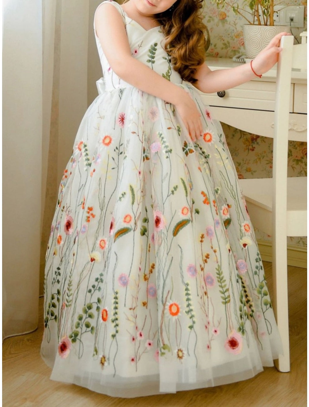 Robe de Petite Fille en Tulle à Col en V et Coupe Princesse avec Broderie et Nœud