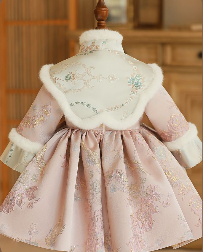 Robe D'Hiver à Manches Longues et Col Haut pour Bébé Fille avec Broderie et Écharpe Amovible