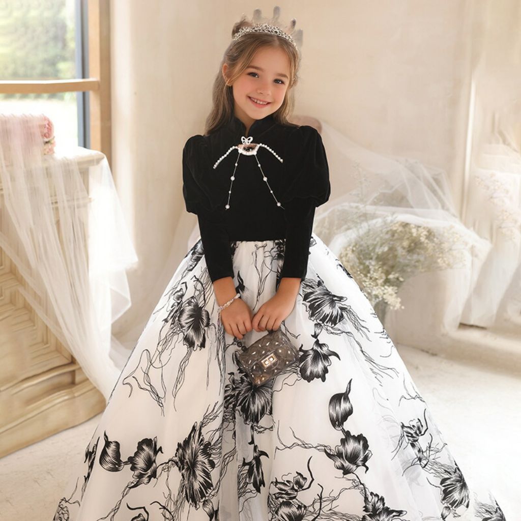 Robe de Soirée Trapèze/Princesse à Col Montant et Manches Longues pour Fille avec Perles