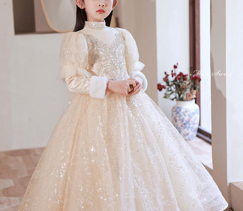 Robe de Soirée D'Hiver en Dentelle à Col Haut et Manches Longues pour Fille avec Appliques en Strass