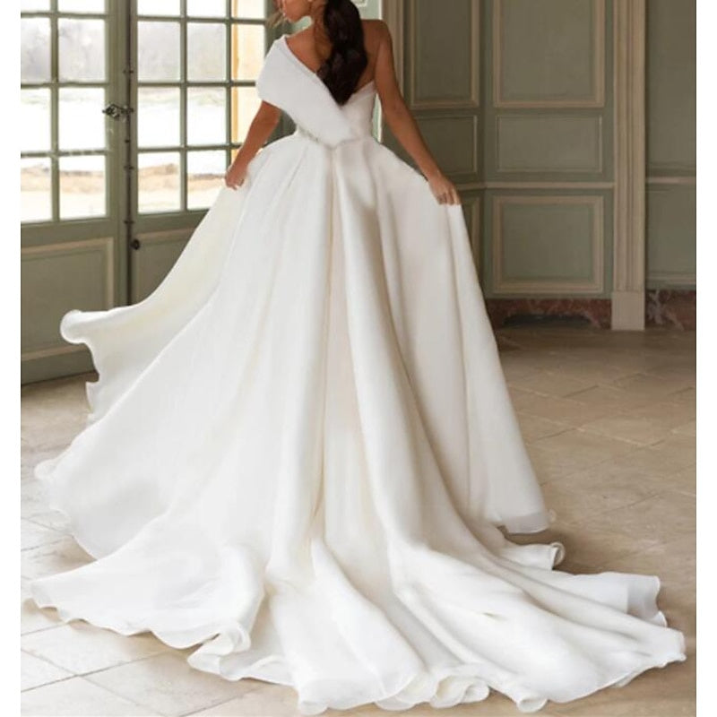 Robe de Mariée A-Line/Princess à Une Épaule et Traîne avec Appliques et Fente Sur le Devant