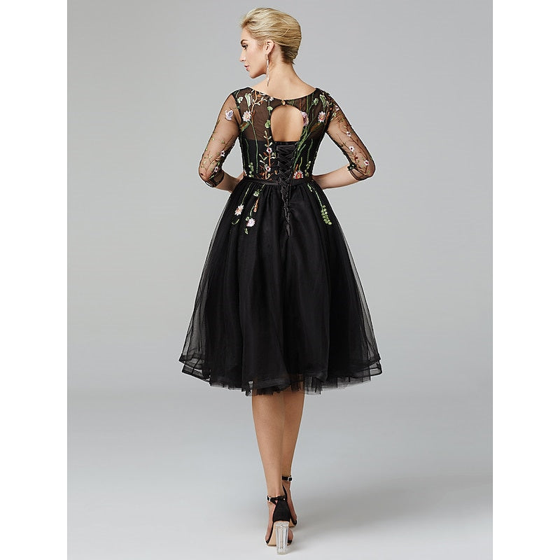 Robe de Mariée Trapèze/Princesse à Col Illusion et Manches Courtes, Longueur Genou, avec Appliques Brodées