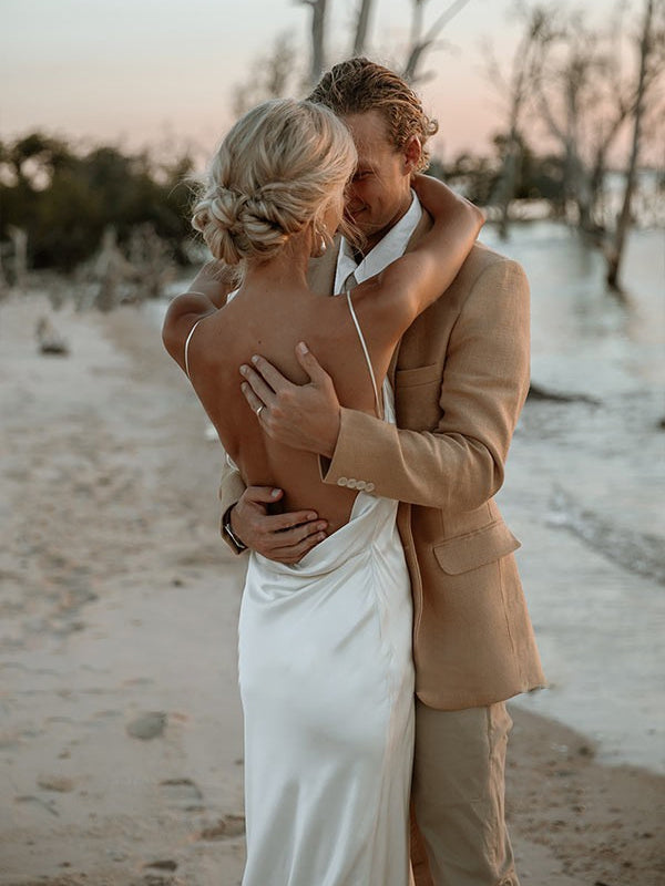 Robe de Mariée Fourreau/Colonne à Bretelles Spaghetti et Col en V Sans Manches