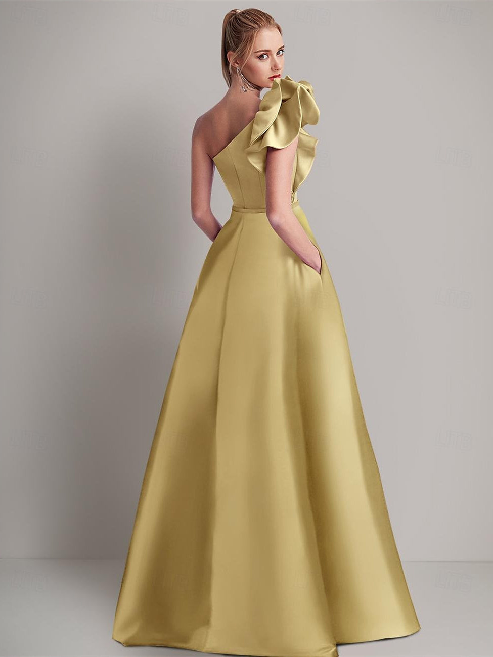 Robe D'Invitée de Mariage en Satin à Une Épaule Sans Manches, Longueur Au Sol, Coupe Trapèze, avec Poche, Fleur Sur L'Épaule