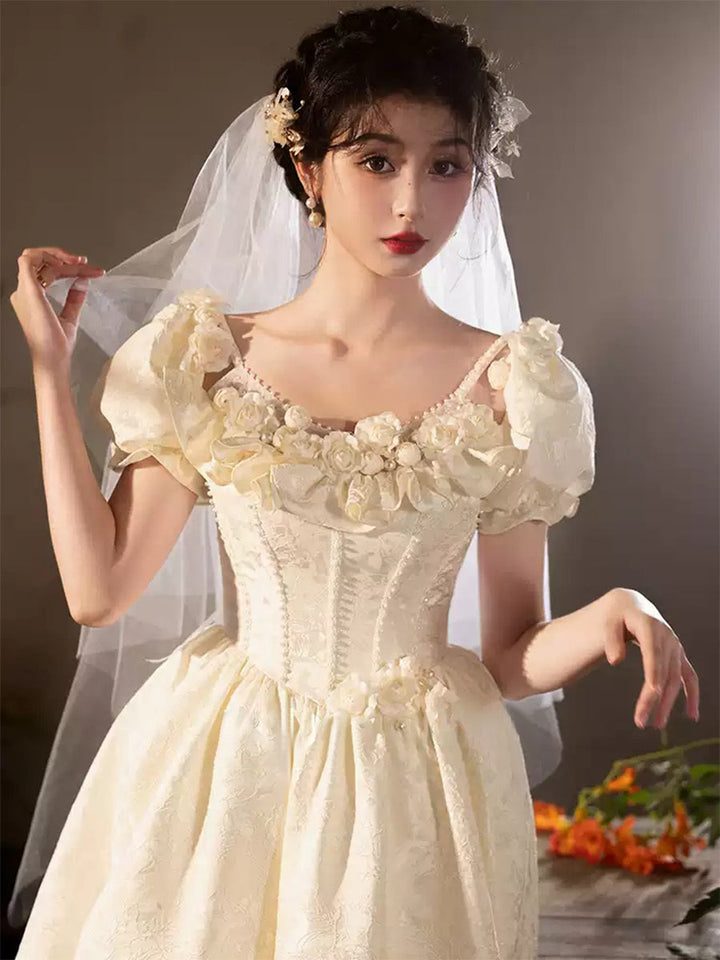 Ligne A/Princesse Bretelles Spaghetti Puff Sleeves Robes de Mariée avec Broderie & 3D Fleurs & Dentelle-up & Perles & Dentelle