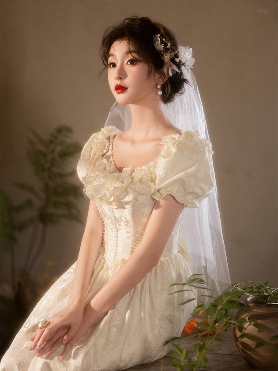 Ligne A/Princesse Bretelles Spaghetti Puff Sleeves Robes de Mariée avec Broderie & 3D Fleurs & Dentelle-up & Perles & Dentelle