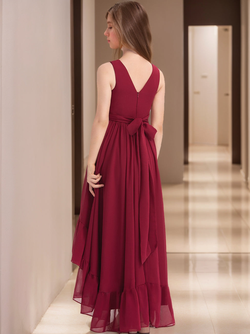 Robe de Demoiselle D'Honneur Junior Fille à Col en V Sans Manches à Plis Hauts et Bas avec Volants