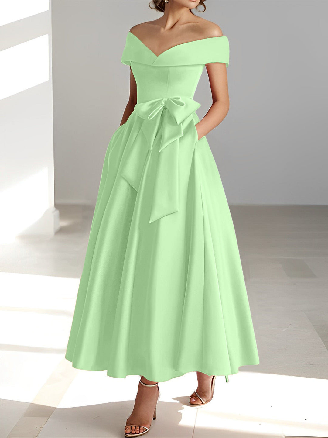 Robe de Mère de la Mariée A-Line/Princess à Épaules Dénudées Sans Manches et Longueur Cheville avec Poches