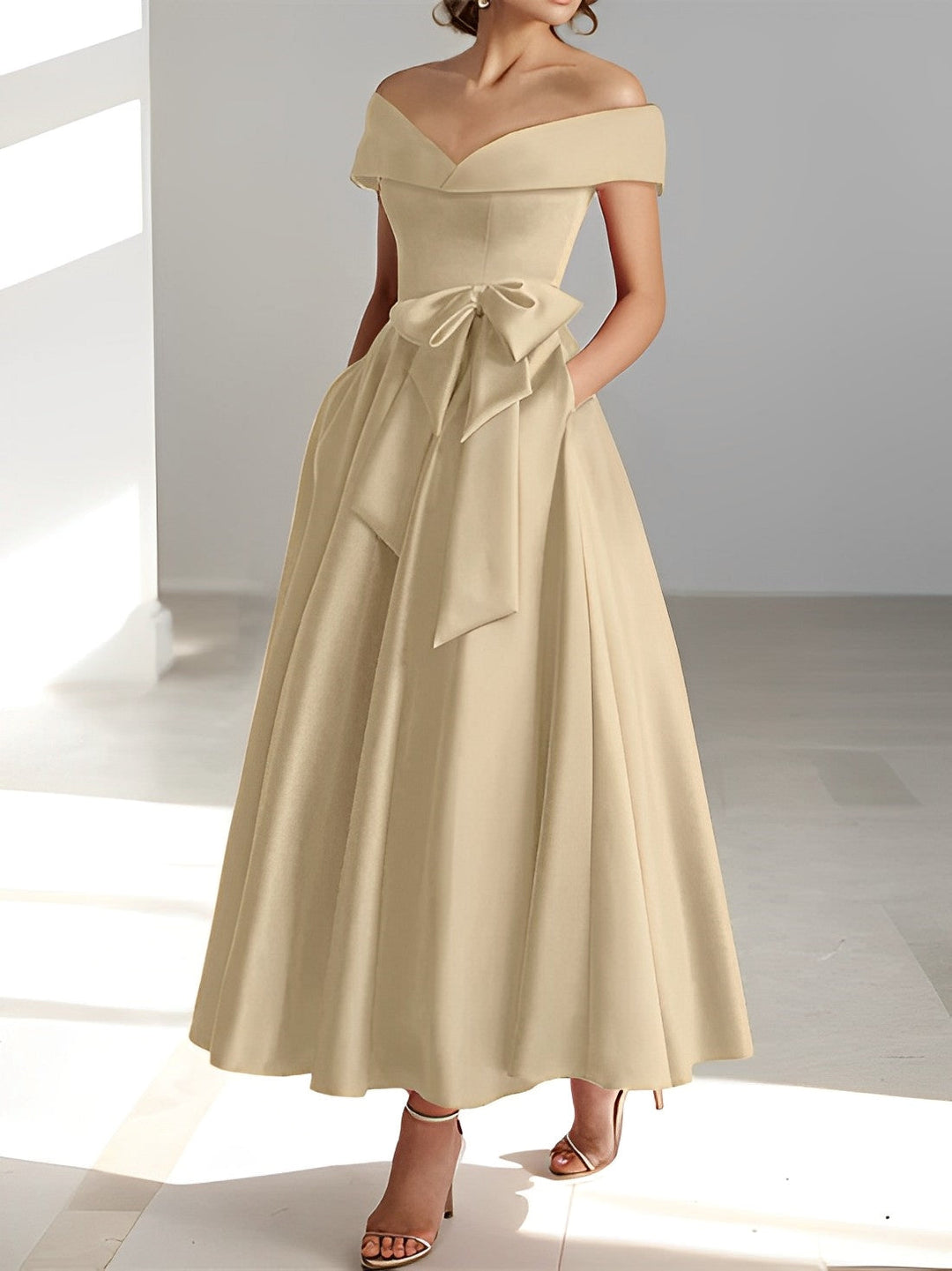 Robe de Mère de la Mariée A-Line/Princess à Épaules Dénudées Sans Manches et Longueur Cheville avec Poches