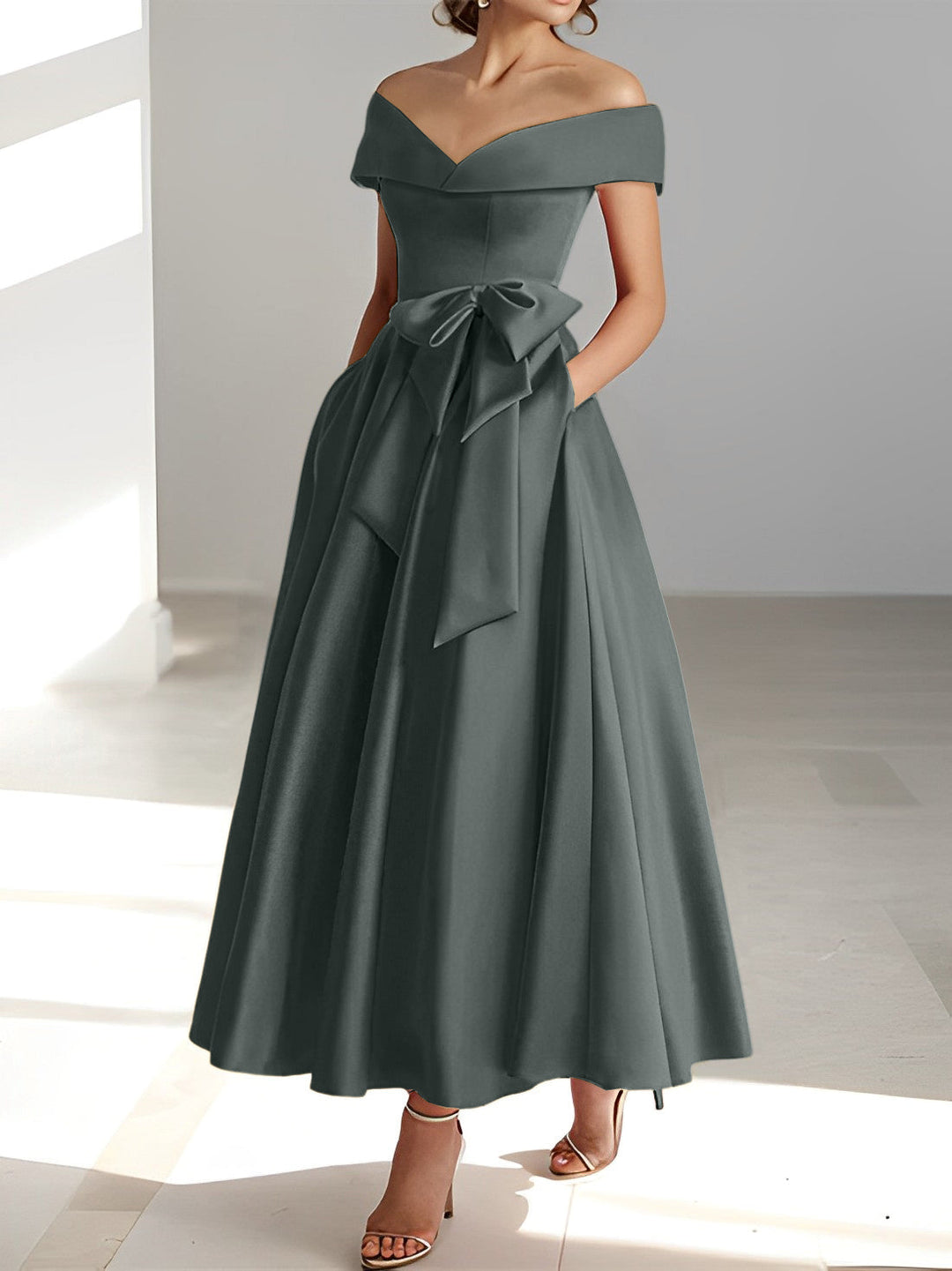 Robe de Mère de la Mariée A-Line/Princess à Épaules Dénudées Sans Manches et Longueur Cheville avec Poches