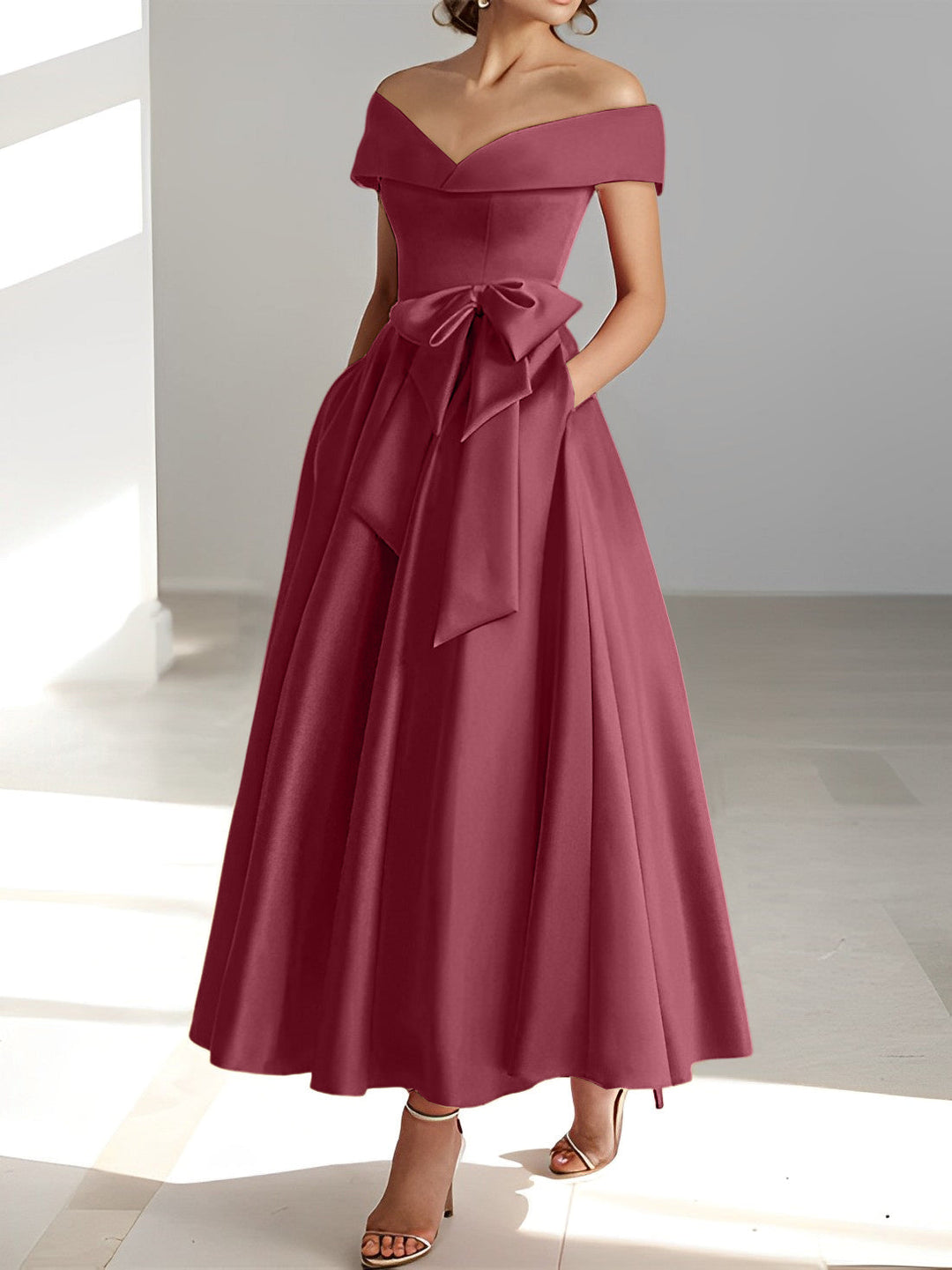 Robe de Mère de la Mariée A-Line/Princess à Épaules Dénudées Sans Manches et Longueur Cheville avec Poches