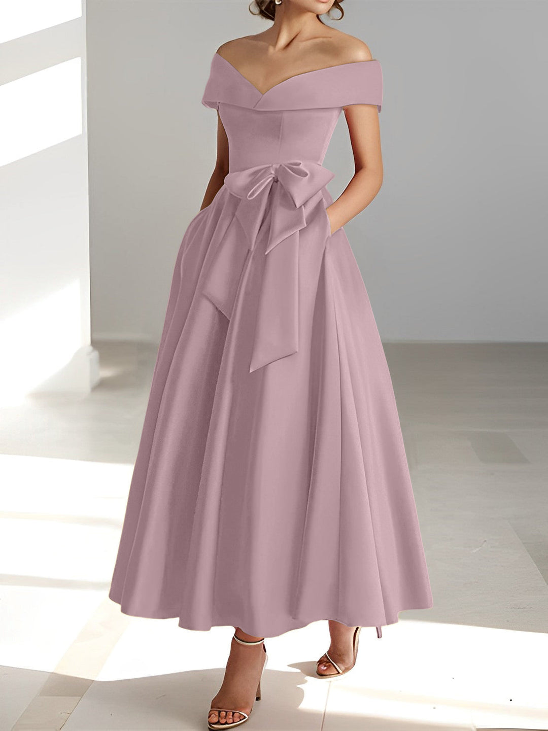 Robe de Mère de la Mariée A-Line/Princess à Épaules Dénudées Sans Manches et Longueur Cheville avec Poches