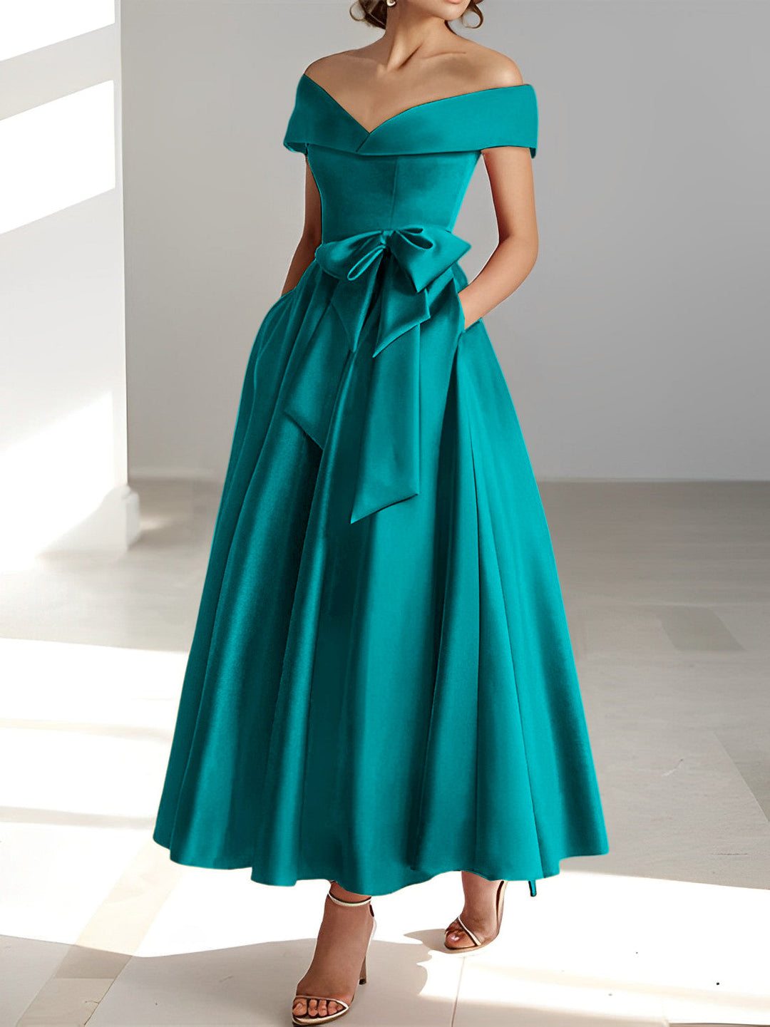 Robe de Mère de la Mariée A-Line/Princess à Épaules Dénudées Sans Manches et Longueur Cheville avec Poches