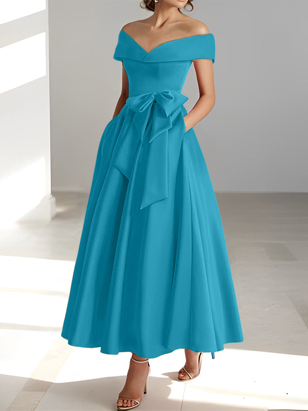 Robe de Mère de la Mariée A-Line/Princess à Épaules Dénudées Sans Manches et Longueur Cheville avec Poches