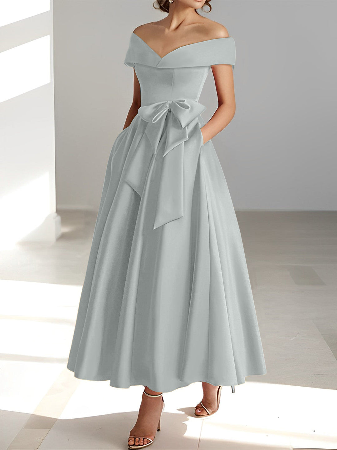 Robe de Mère de la Mariée A-Line/Princess à Épaules Dénudées Sans Manches et Longueur Cheville avec Poches