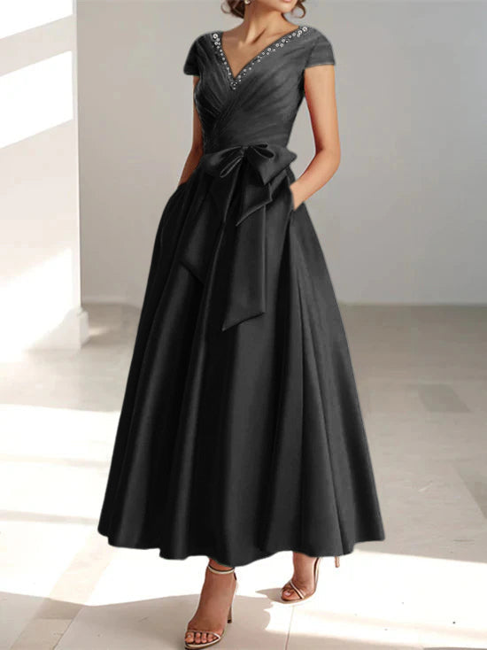 Robe de Mère de la Mariée Coupe A-Line/Princess, Col en V, Manches Courtes, Longueur Cheville, avec Poches et Volants