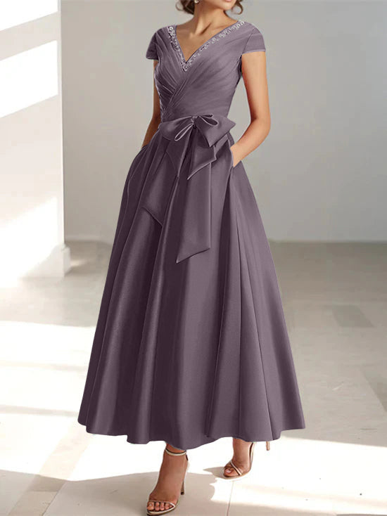 Robe de Mère de la Mariée Coupe A-Line/Princess, Col en V, Manches Courtes, Longueur Cheville, avec Poches et Volants