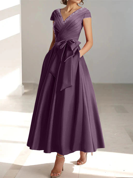 Robe de Mère de la Mariée Coupe A-Line/Princess, Col en V, Manches Courtes, Longueur Cheville, avec Poches et Volants