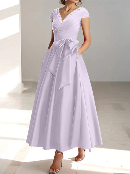 Robe de Mère de la Mariée Coupe A-Line/Princess, Col en V, Manches Courtes, Longueur Cheville, avec Poches et Volants